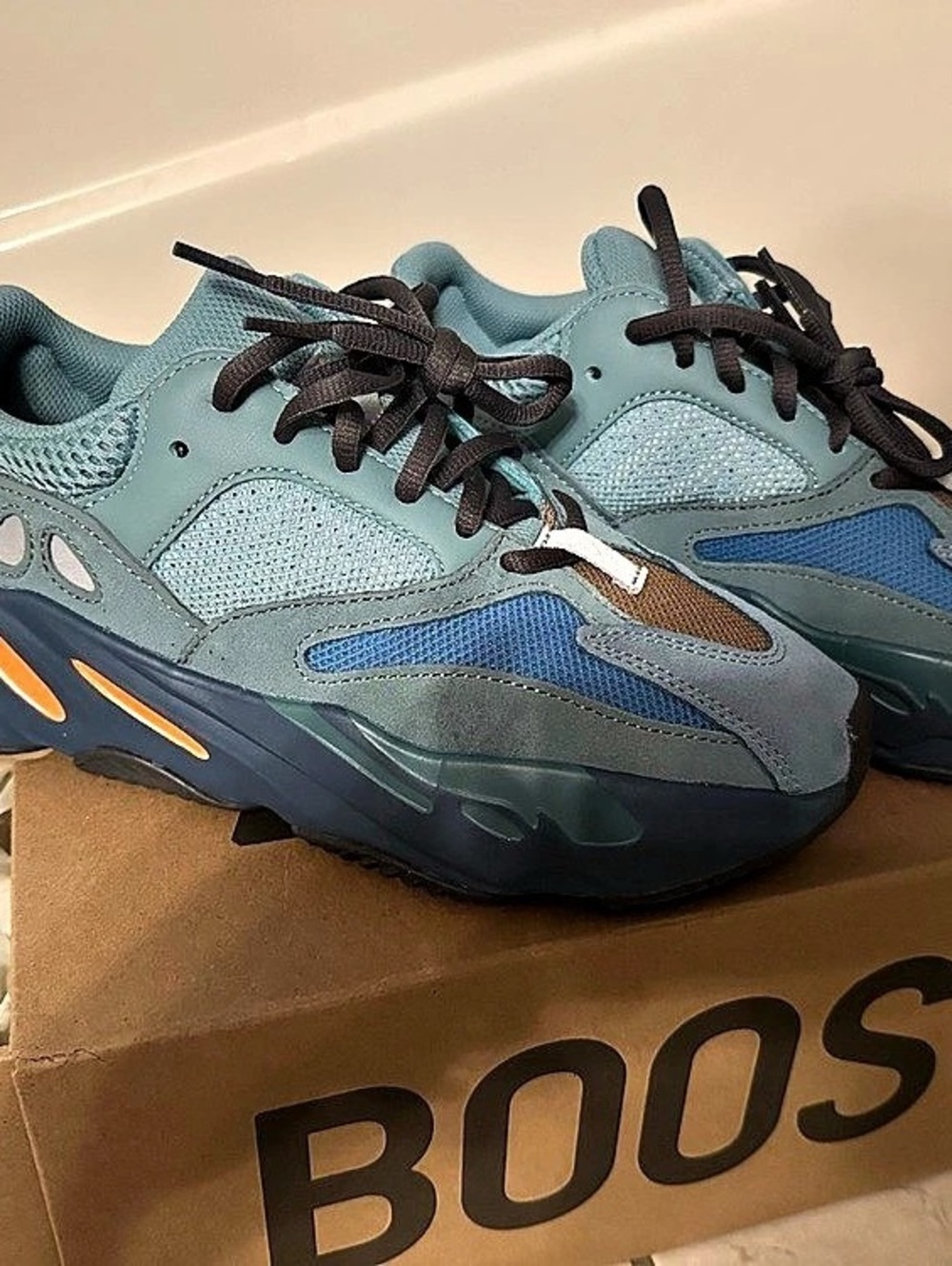 adidas Yeezy Boost 700 Wave Runner Blue Gray US 6.5 Like New